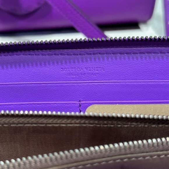 🦄 Bottega Veneta Wallet 💜 - Picture 5 of 9